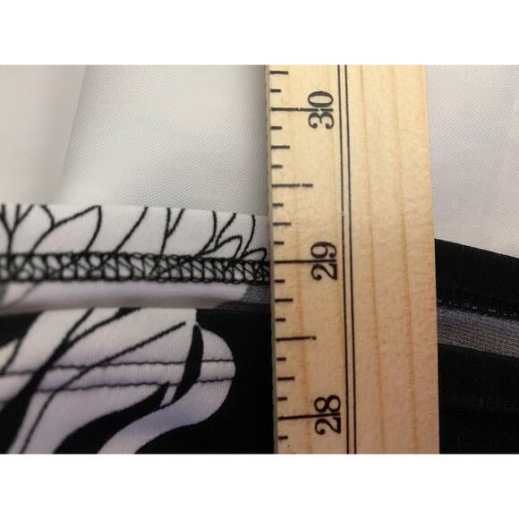 Travel Smith Low Cut V Neck Black White Y2k Dressy Floral Tunic Sz M - Picture 5 of 9